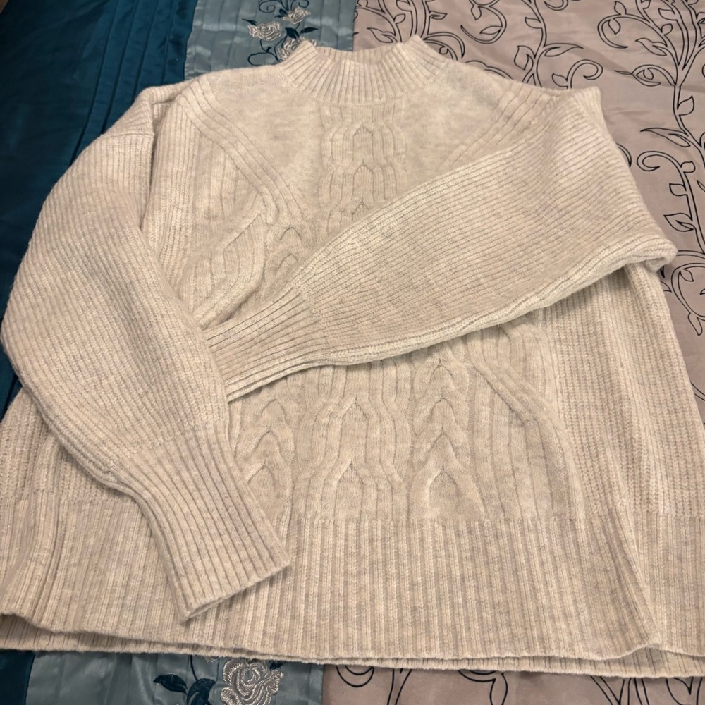 Simply Vera Vera Wang Cream Cable Knit Sweater